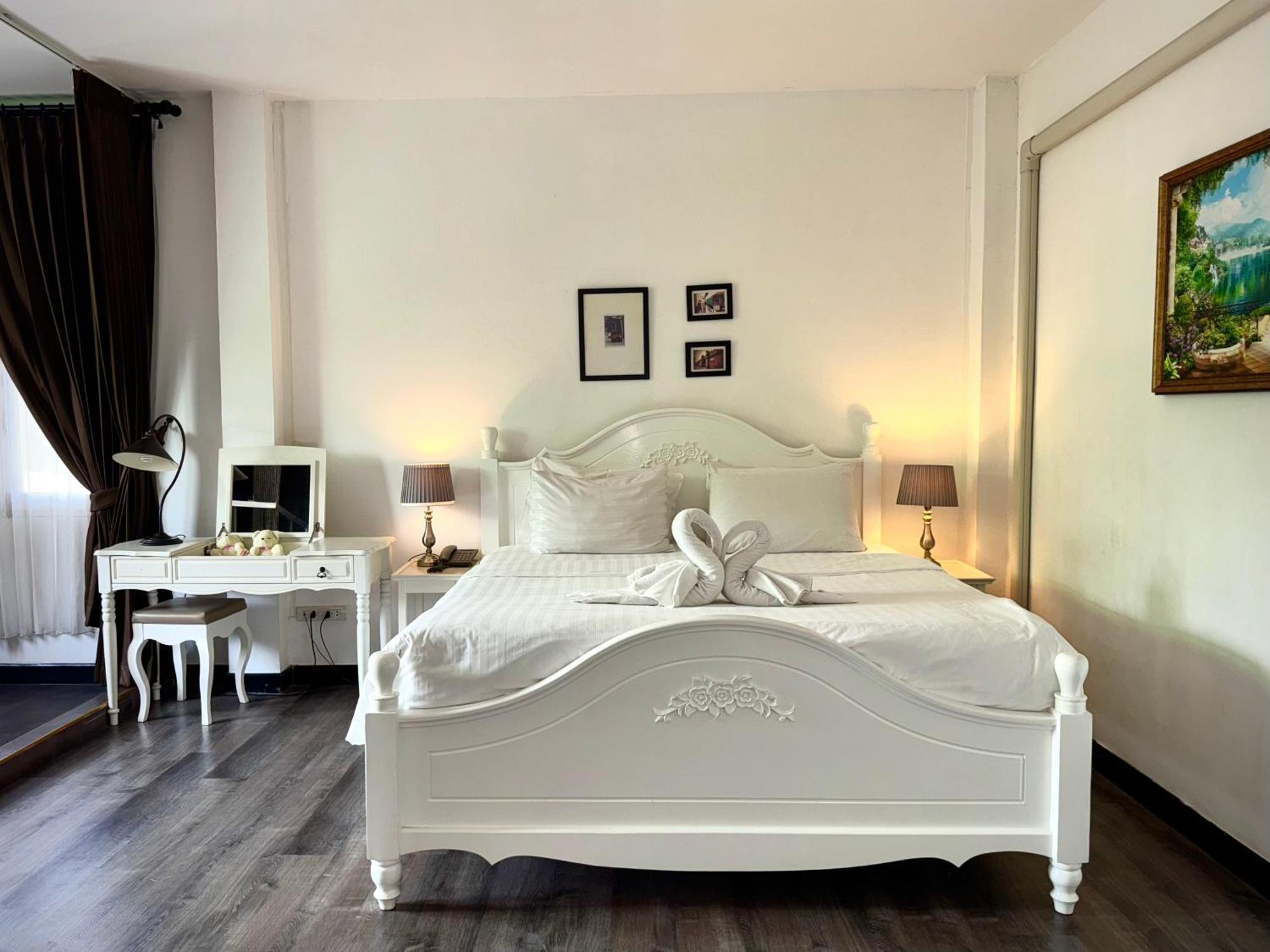 Nidhra Lanna Hotel Чиангмай Экстерьер фото