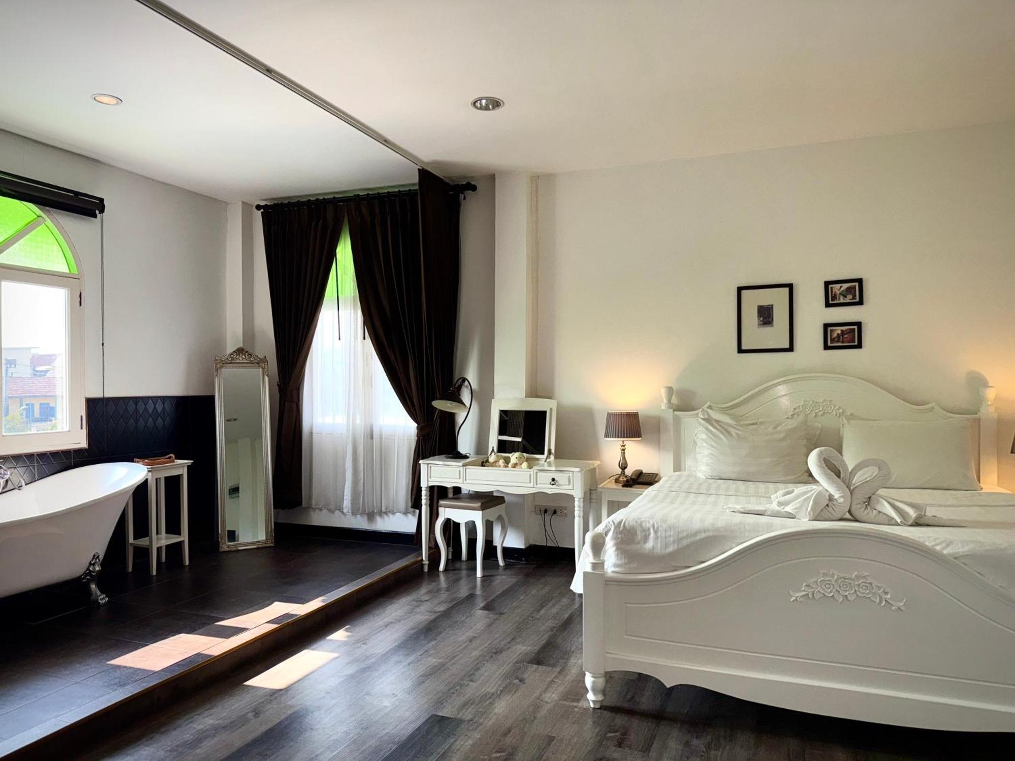 Nidhra Lanna Hotel Чиангмай Экстерьер фото