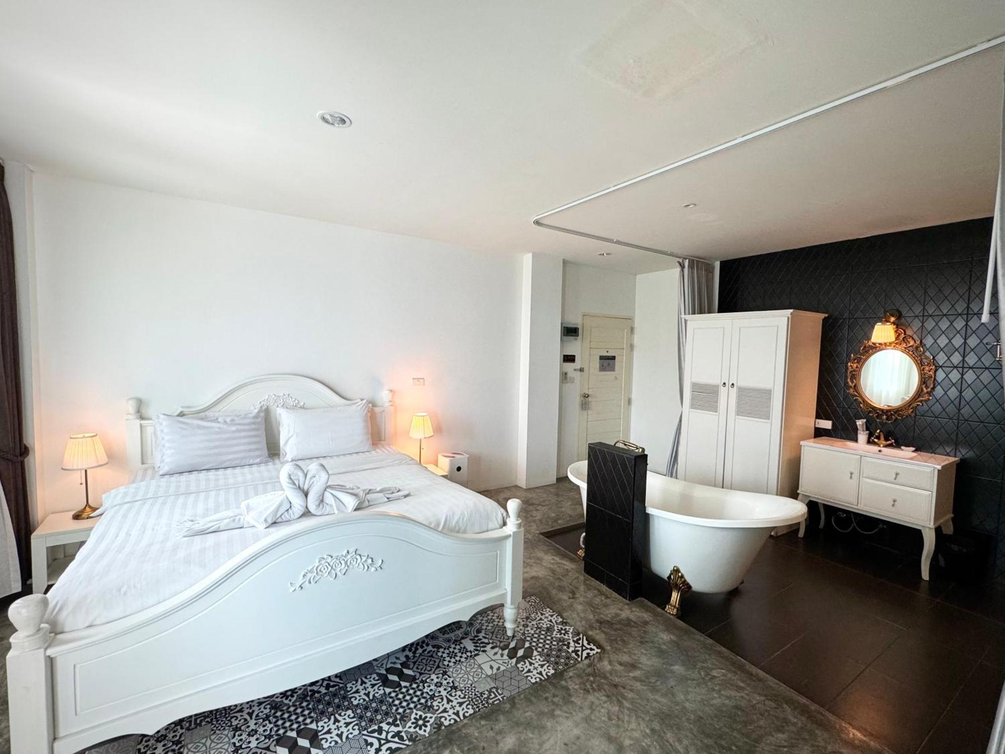 Nidhra Lanna Hotel Чиангмай Экстерьер фото